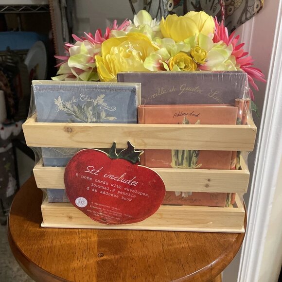 Tri Coastal Design 5 Piece Stationery Set - NIP (SEALED) - Picture 1 of 4